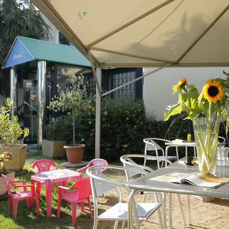 Liberty Hotel Rennes Ouest Vezin-le-Coquet Exterior foto